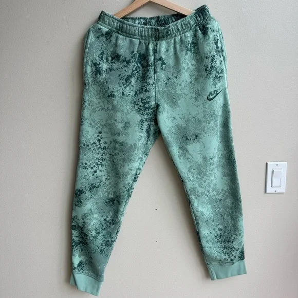 Nike Men’s Green Tie-Dye Joggers Fleece Sweatpants - Picture 2 of 11